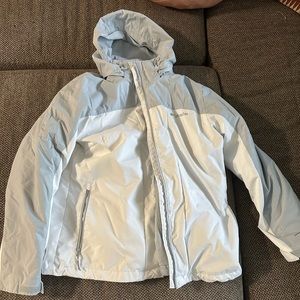 Large women’s Columbia coat. It’s a 2 in 1 coat and it goes for around 230 new.